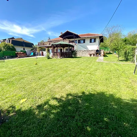 La Hacienda Belgrade *